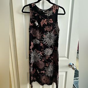 Cinnamon Girl Small Made in Hawaii.  Black floral print.